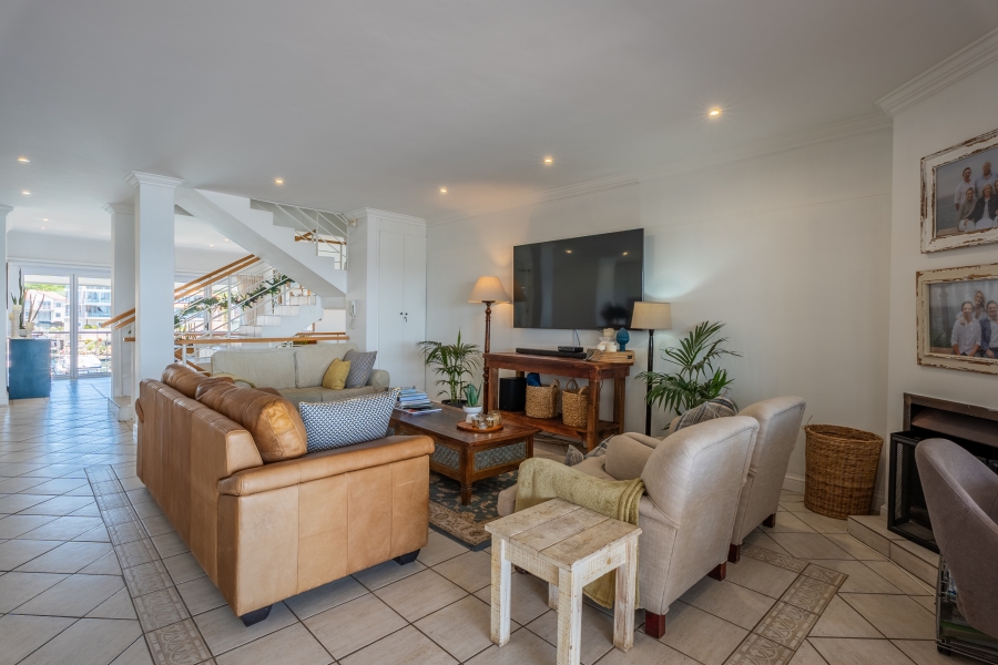 6 Bedroom Property for Sale in Port St Francis Eastern Cape